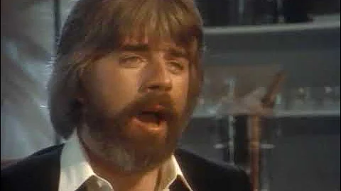 Michael McDonald - I Keep Forgettin' (Every Time Y...