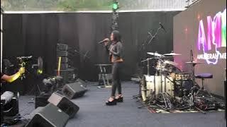 Fieya Julia Perasaanku Live