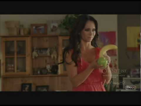 Jennifer Love Hewitt fondles her fruit