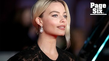 Resurfaced video of Margot Robbie doing sign language with deaf fan goes viral