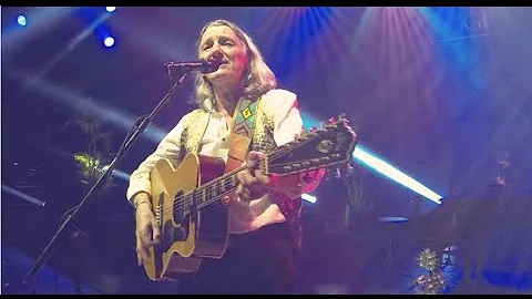 School - Roger Hodgson (Supertramp) Writer and Com...