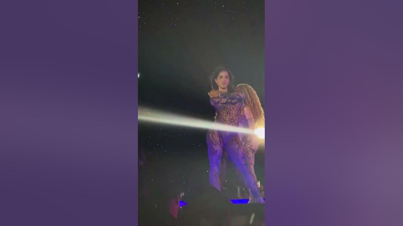 Natalia Palomares bailarina de Shakira #shakira - YouTube