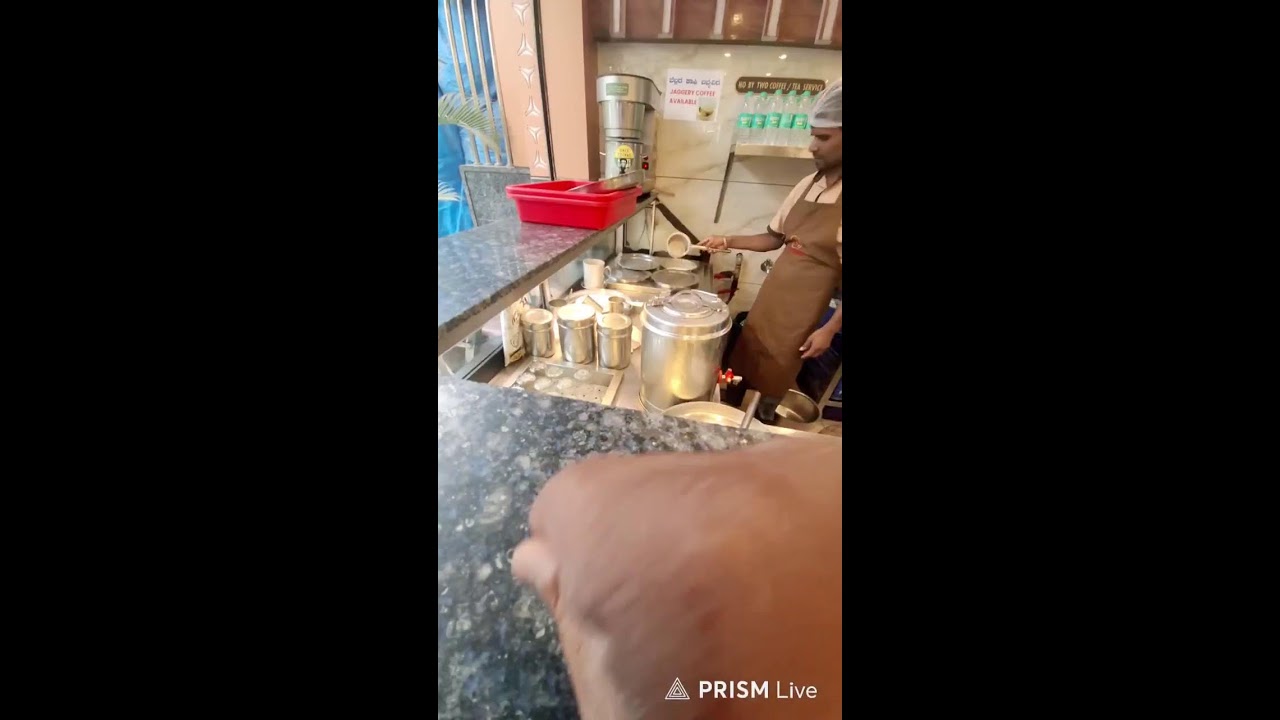 Sunday city market and road view -LIVE