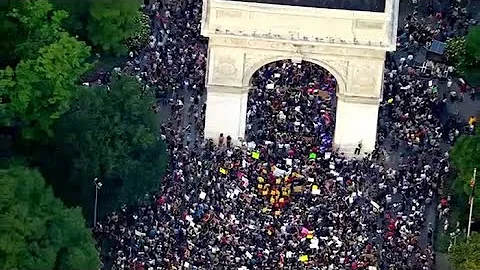 Rallies held in NYC after Supreme Court overtns Ro...
