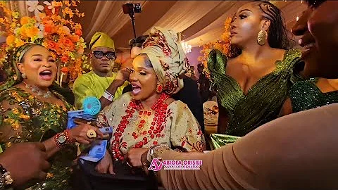 WATCH HOW NOLLYWOOD STARS RAIN MONEY ON IYABO OJO AT HER DAUGHTER'S WEDDING CEREMONY.