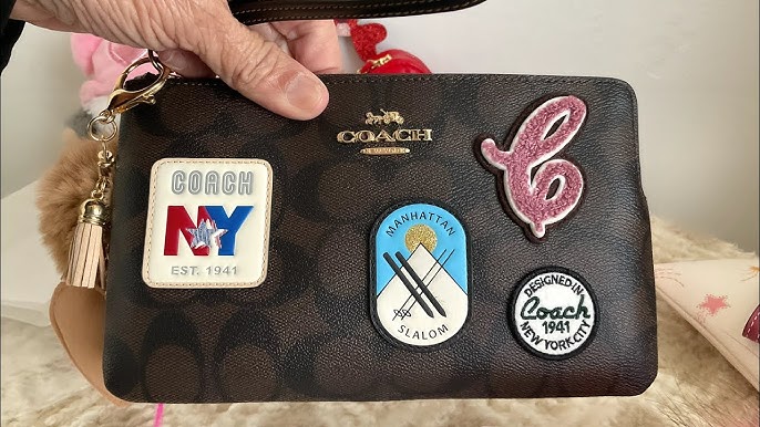 Coach Corner Zip Wristlet in signature canvas Review😍 COACH WRISTLET BAG 
