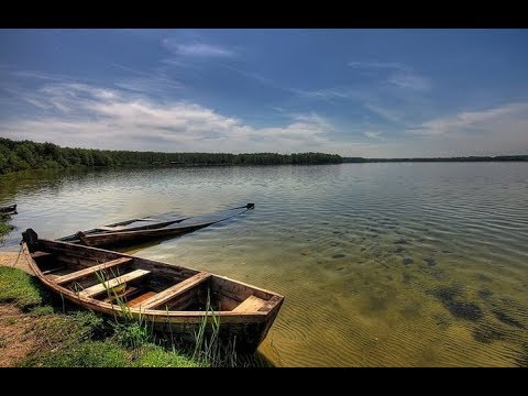 Рыбалка на озере с лодки на фидер. Рыбалка на Щацких озерах.