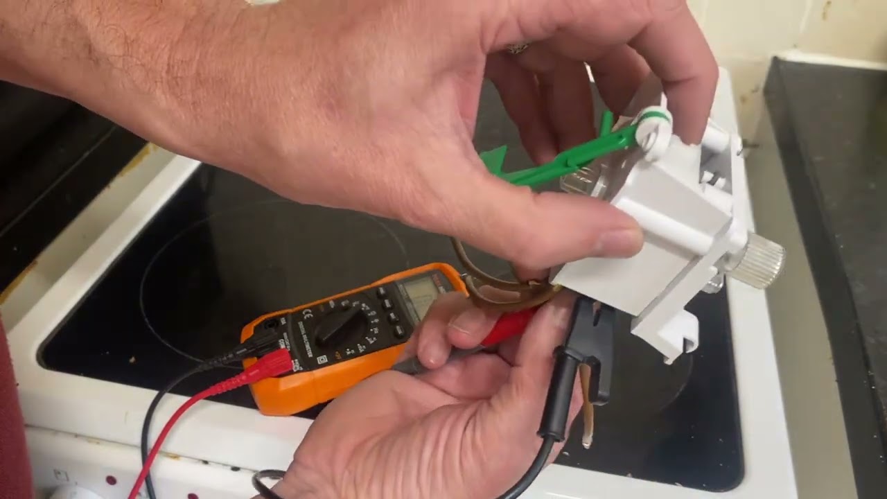 Руководство для начинающих: ремонт электрического душа и проверка микропереключателей