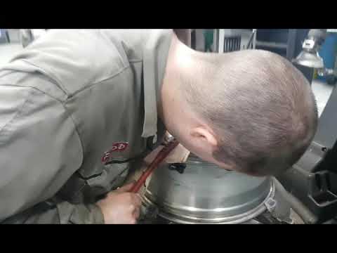 Неисправность системы TPMS MITSUBISHI ( замена датчика давления в шине ).