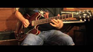 Gibson Les Paul Vs SG Vs ES335 Clean Solo