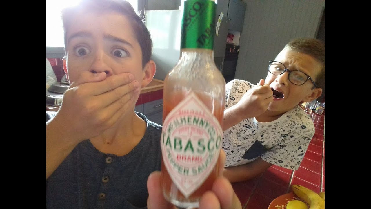 DÉFI TABASCO J'AI LA BOUCHE EN FEU ! YouTube DÉFI TABASCO J'AI LA BOUCHE EN FEU ! YouTube