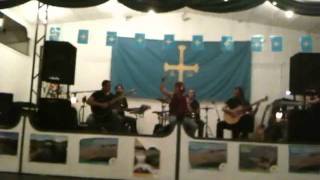 Feria de los Pueblos 2010.Caseta Asturias 1/5.Grupo cantando Maggie