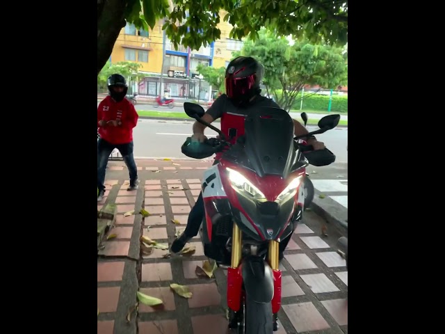 Ducati Multistrada Pikes Peak V4 Sound Akrapovic ❤️‍🔥⚡️ class=