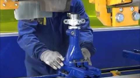 Car-O-Liner EVO 1 Fixture Kit In Use