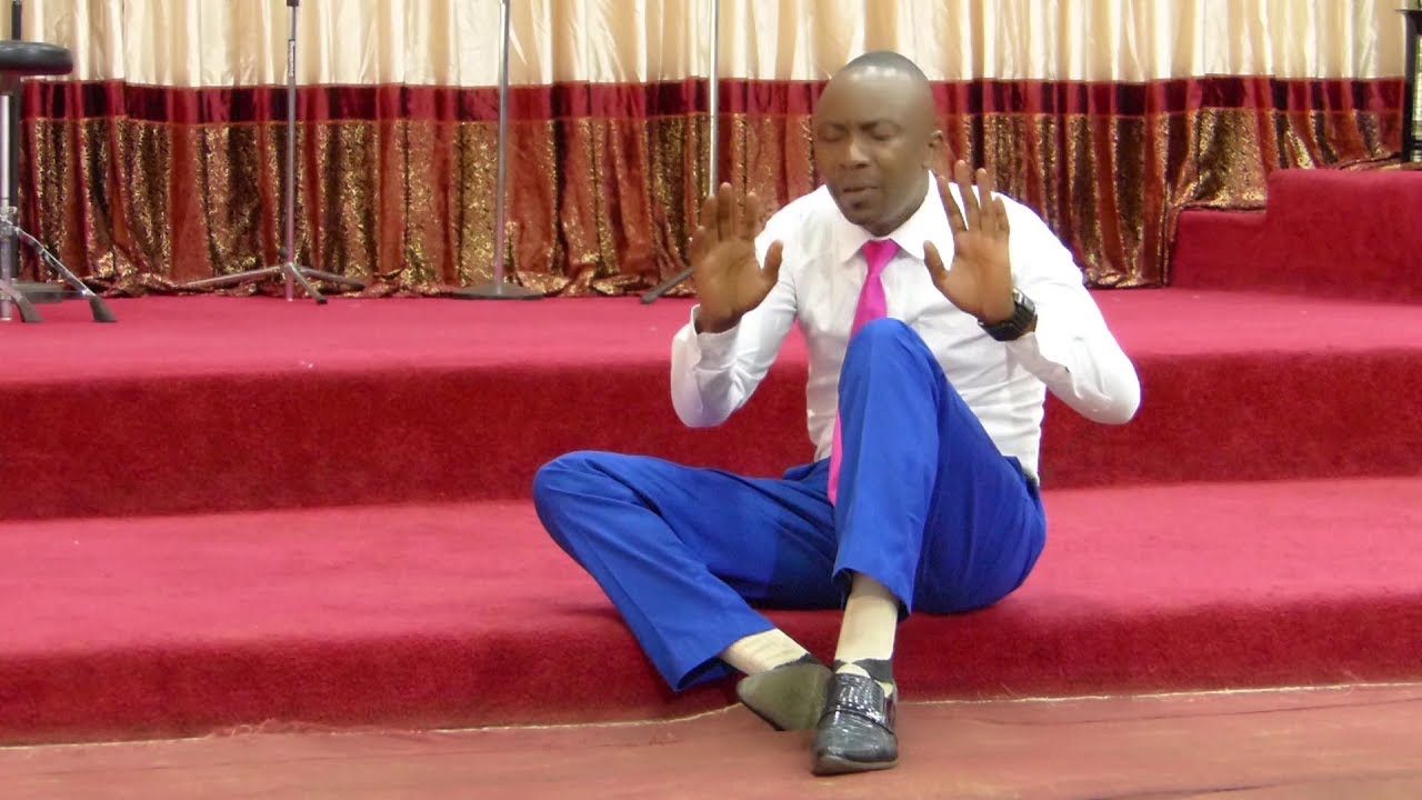 Uncle Ken At The Wicket Uncle Ken Wakoimbi - NOWE UI (Official Video) (SMS skiza 7473663 to 811