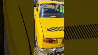 Renault 8 au salon Périgueux auto rétro a Périgueux #automobile