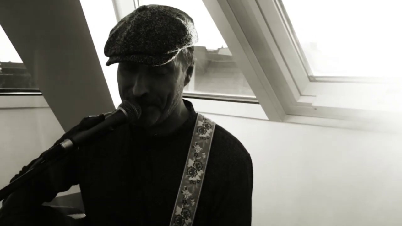 Παρακολούθηση Wayne Jackson - Dirty Old England (Acoustic) στο YouTube Παρακολούθηση Wayne Jackson - Dirty Old England (Acoustic) στο YouTube