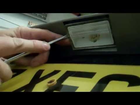 How to upgrade the rear number plate lamps on Land Rover Freelander 2
