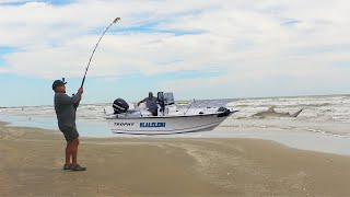 Surf Fishing San Luis Pass for BIG Fish! by Beach Bomber Fishing 10,698 views 6 months ago 17 minutes