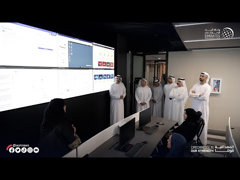 عمر سلطان العلماء يط لع على مشاريع كهرباء دبي للتحول الرقمي