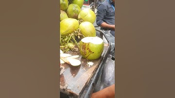 World’s Most Impressive Coconut Cutting Skills!
