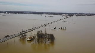 Flooding threatens Midwest