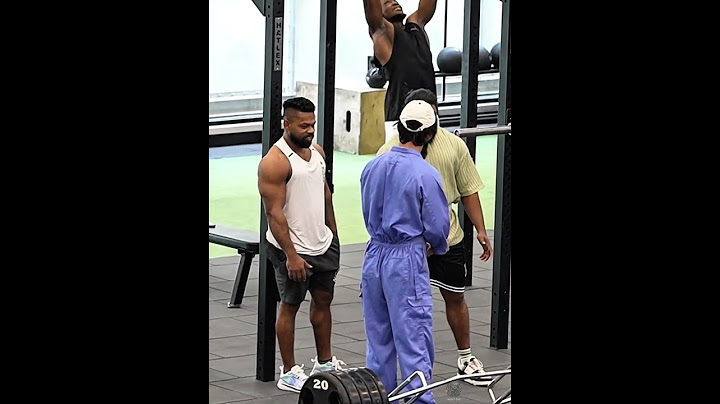 They couldn't believe he could lift it so easily #frank #anatolyprank #gym #gymmotivation #foryou