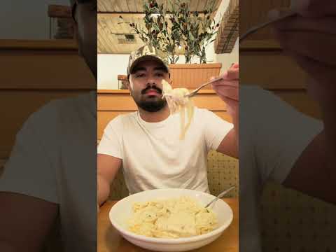 Went on a solo date to Olive Garden! #pov #asmr #mukbang #solodate