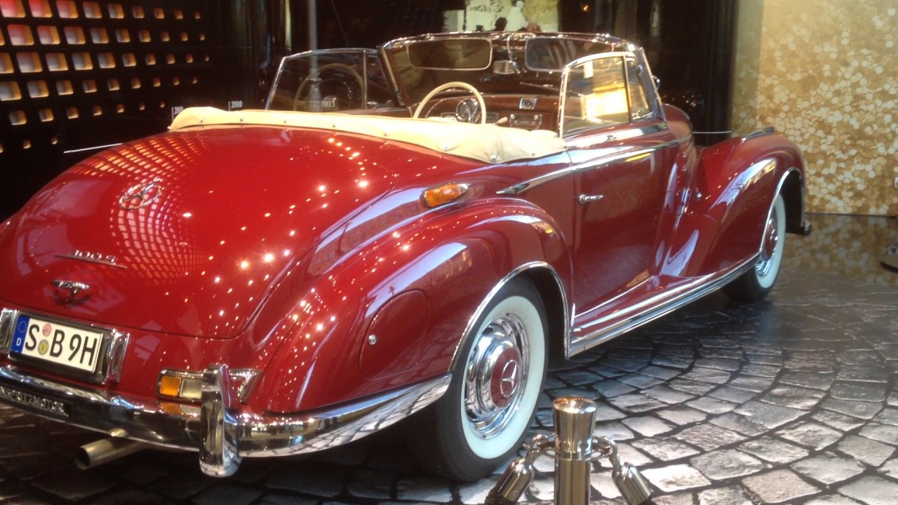 BERLIN AUTO CAR SHOWROOM MERCEDES-BENZ 300 Sc Roadster 1956