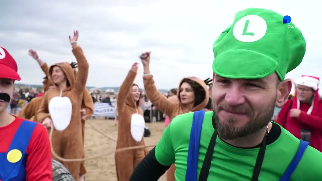 Nouvel An : le bain du 1er janvier à Gruissan, dans une Méditerranée fraîche et un air froid