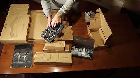 I unbox the Snapmaker 3D printer!