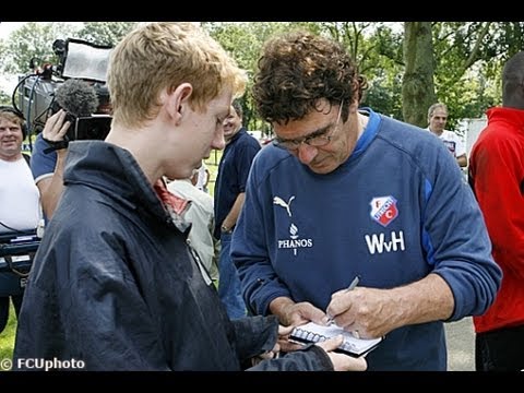 Willem van Hanegem op zijn eerste training bij FC ...