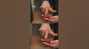 This is how you peel a pomegranate 👩‍🍳👩‍🍳 | ABC Australia