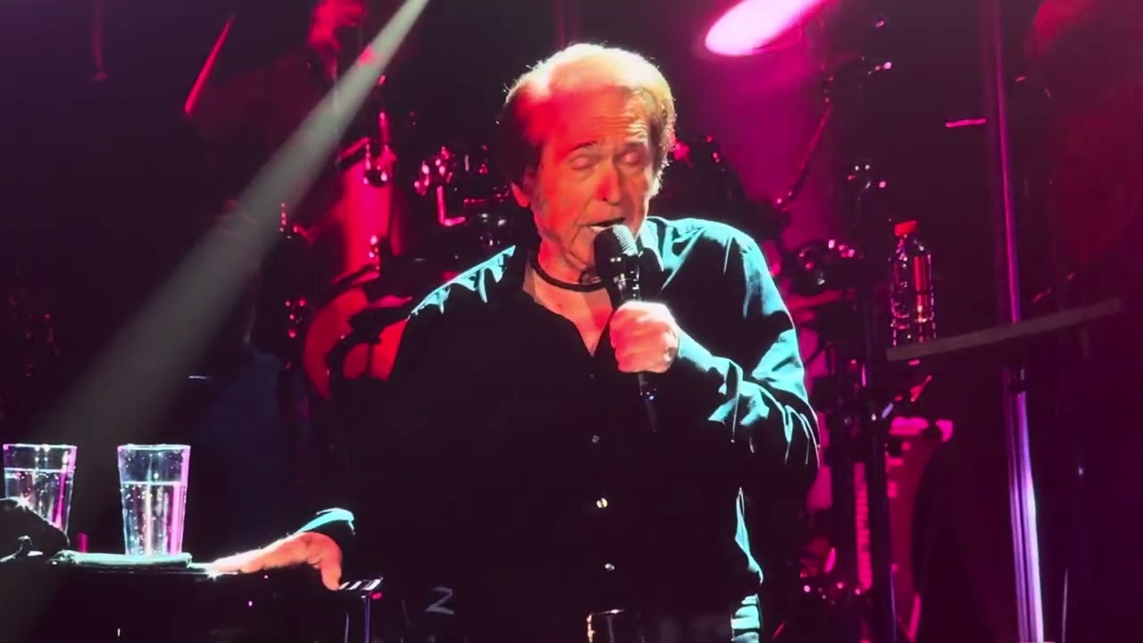 Raphael en el Roig Arena de Valencia «Desde aquel día» Autor: Manuel Alejandro. 1° noviembre, 2025