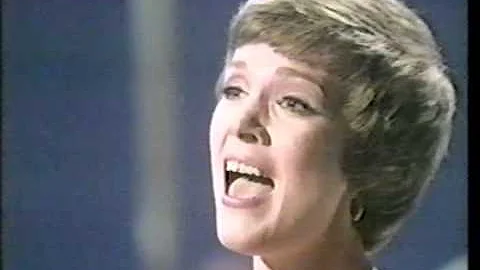 Julie Andrews & Harve Presnell - Somebody, Somewhe...