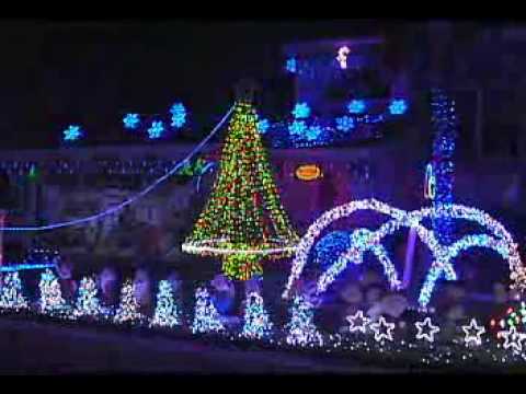 42,000 Christmas Led Lights Dance To Coca Cola Holiday Song - Youtube