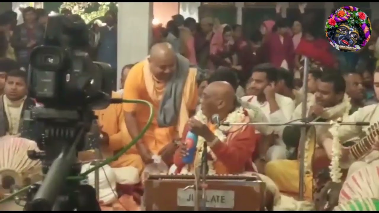 Sridham Mayapur kritan,!!  ভক্তরা খুব সুন্দর নৃত্য করছেন??