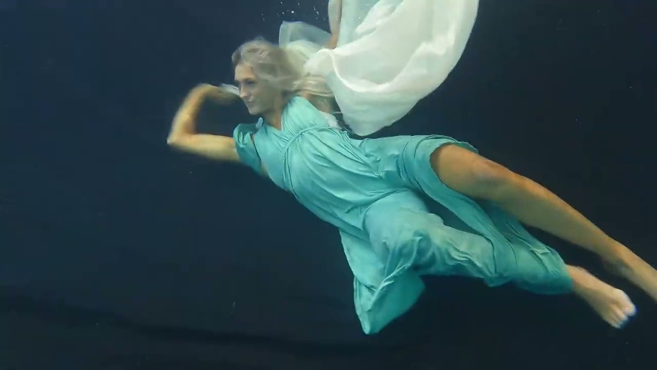 Lexia underwater video