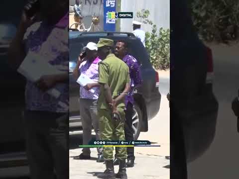 MPINA AKUTANA NA KIGINGI AKIRUDISHA FOMU INEC