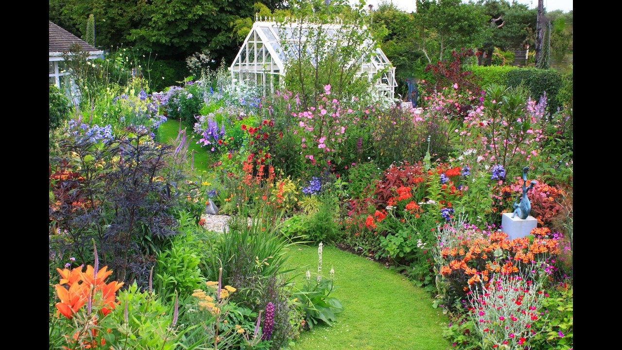 Ardán - a truly exuberant garden in Ireland
