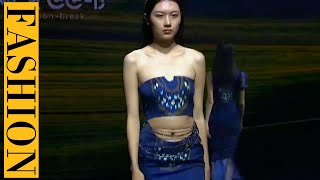 #Fashion #Runway #Chinafashionweek 丝路霓裳*破茧Cc-B【艾德莱斯 丝路生花】Ss2023 - 北京时装周