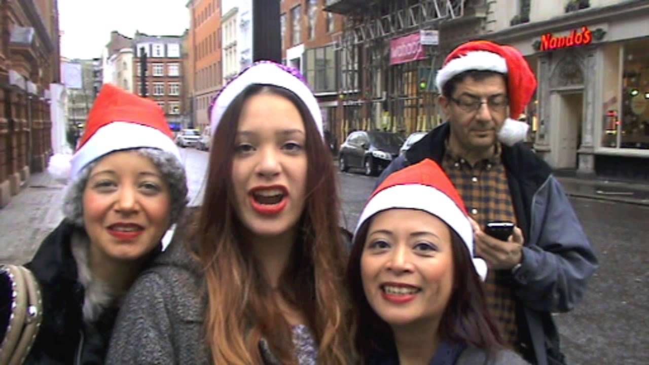 Free Hugs In London On Christmas Eve YouTube