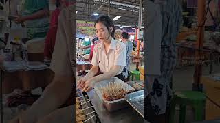 หมูย่างข้าวเหนียว แปลกจริงๆ เด็กๆตลาดนี้น่ารักขยันทุกคน เลิกเรียนเก็บกระเป๋าเข้าตลาด #หมูย่าง