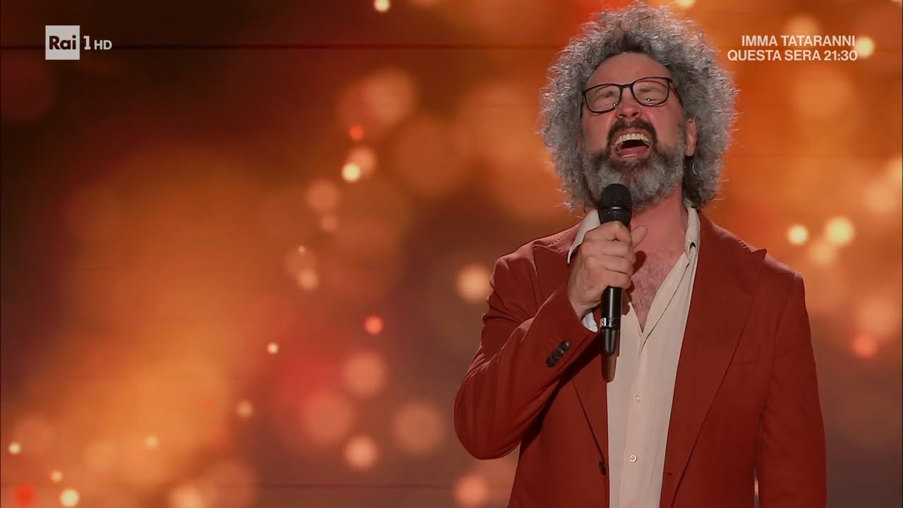 Simone Cristicchi canta il brano di Sanremo 2025  - Domenica In 23/02/2025