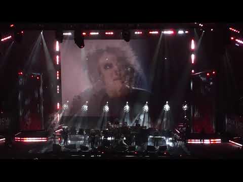 The Cure - "Lovesong" - Brooklyn, NY 3/29/19