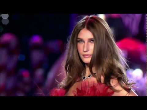 HD 2005 The Victoria's Secret Fashion Show Part 4  Sexy Russian Babes - Leaked Video