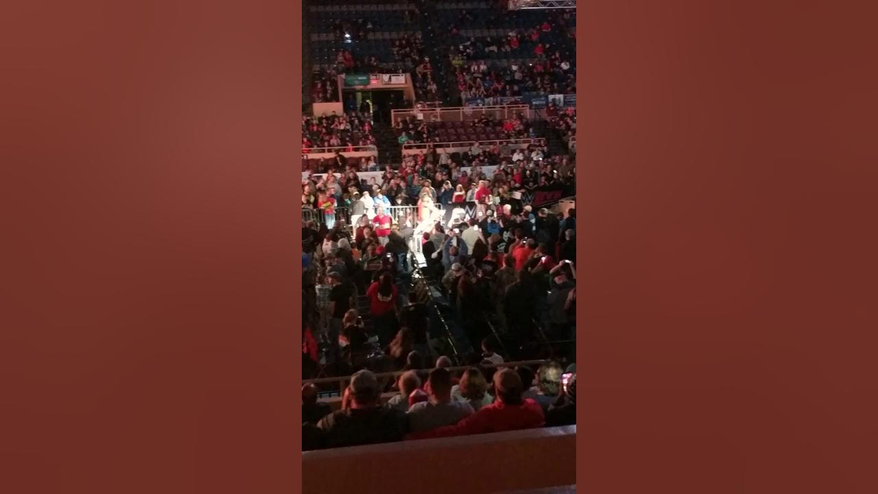 WWE live in Roanoke Virginia and Shinsuke Nakamura makes his entrance