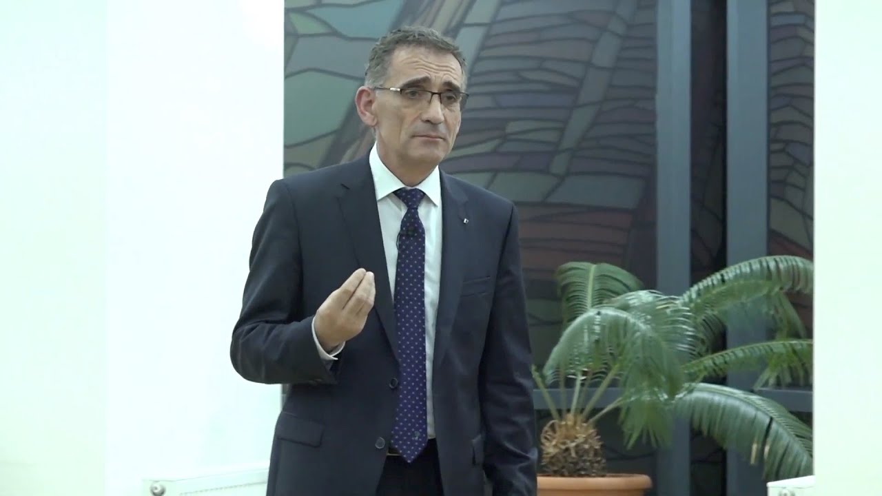 Valentin Dănăiață - Gunoi și glorie - 2. Oameni sau ziduri?