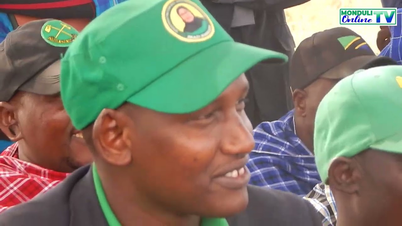 MWENYEKITI WA JUMUIYA YA WAZAZI WILAYA MONDULI KISIOK AMSHUKURU RAIS DKT.SAMIA KWA BARABARA NA UMEME