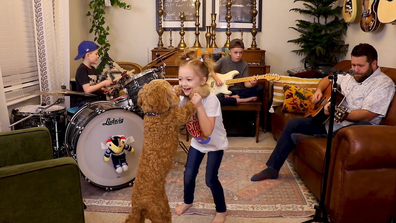 Colt Clark and the Quarantine Kids play 